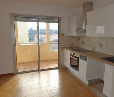 Location Appartement 2 pièces 51m² DRAGUIGNAN 83300 - Photo 3