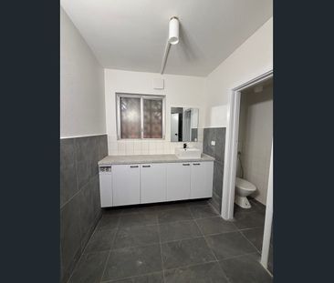 Freshly Renovated Coastal Unit with Italian Appliances in Prime Ham... - Photo 5