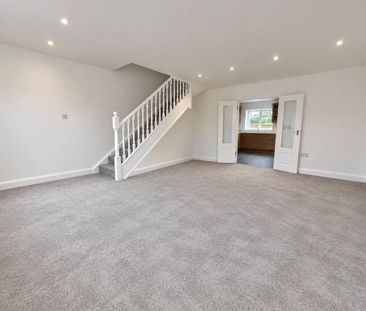 3 bedroom terraced house to rent - Photo 1