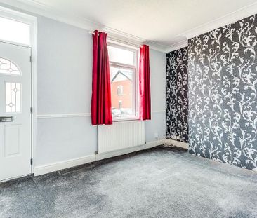 4 bedroom terraced house to rent - Photo 1