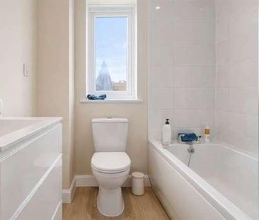 Camelot Close, SE28 - Photo 6