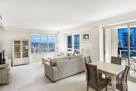 STYLISH CBD LIVING WITH PARKING | Fully Furnished - Photo 2