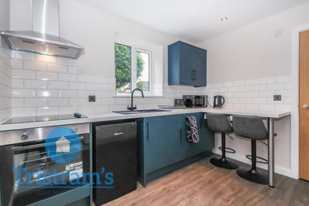 1 bed Shared House for Rent - Photo 3