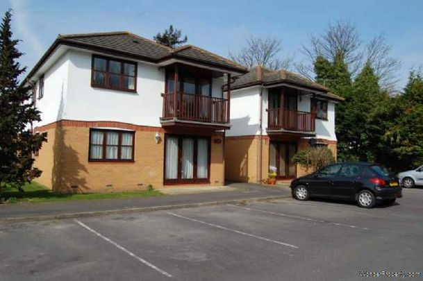 1 bedroom property to rent in Addlestone - Photo 1