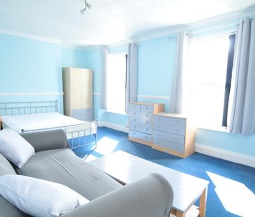 Wellington Street, Plymouth - Photo 2