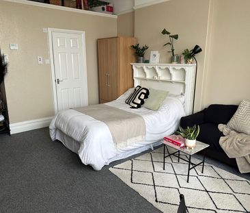 Studio Flat, Redland Road, BS6 - Photo 4