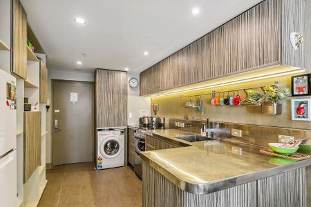 Short-Term Luxury in Te Aro – Just Bring Your Bag - Photo 3