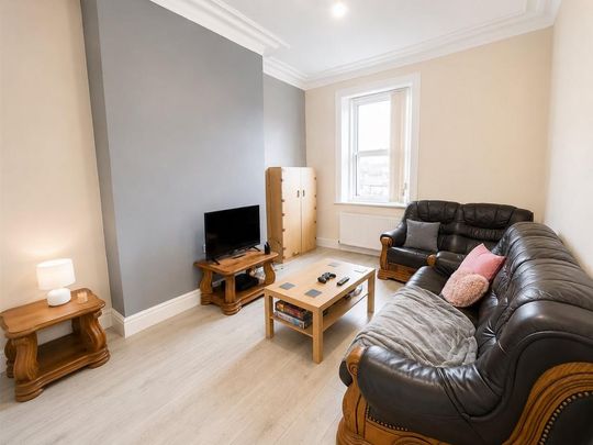 4 bedroom house to rent - Photo 1