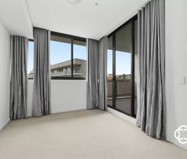 9081/17 Amalfi Drive, 2127, Wentworth Point Nsw - Photo 2