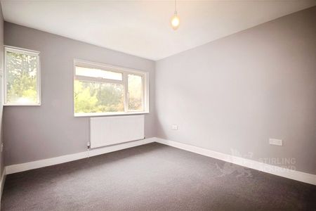 Applegarth Avenue, Guildford, GU2 8LP - Photo 3