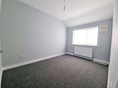 Lickers Lane, Whiston, L35 - Photo 2