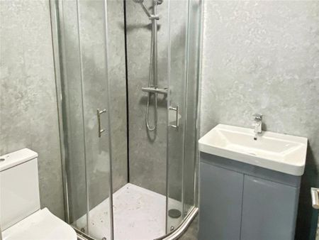 2 bedroom end of terrace house to rent - Photo 5