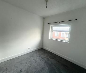 Main Street, Barry - Photo 3