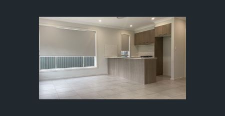 Luxury 2 Storey Family Home - Photo 2