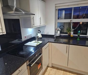 2 bedroom private hall to rent - Photo 2