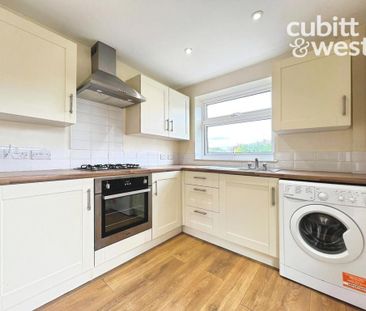 3 bedroom semi-detached house to rent - Photo 3