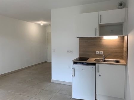 Location Appartement 1 pièce 27m² JUVIGNAC 34990 - Photo 3