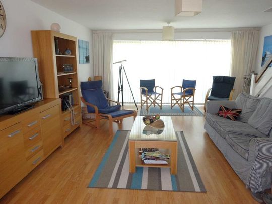 3 bedroom apartment to rent - Photo 1
