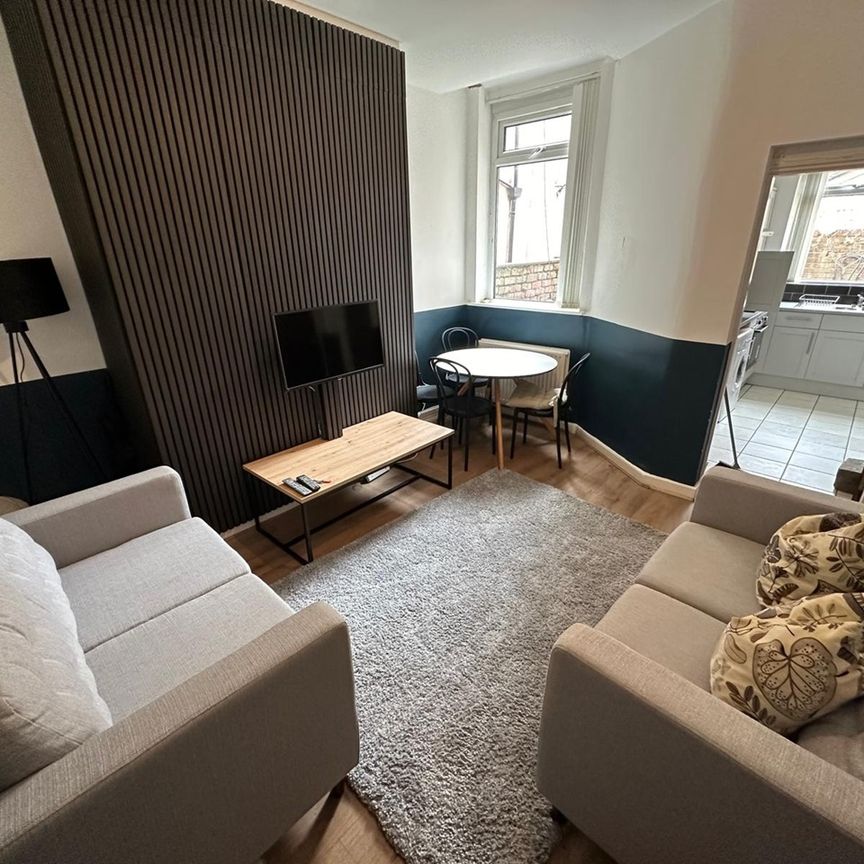 4 Bed Terraced House, Moseley Road, M14 - Photo 1