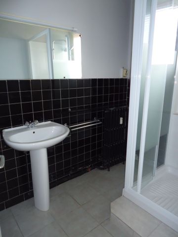Location Appartement 2 pièces 43m² NEVERS 58000 - Photo 5
