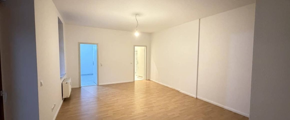 Charmante 2-Zimmer-Wohnung mit Balkon! - Foto 1