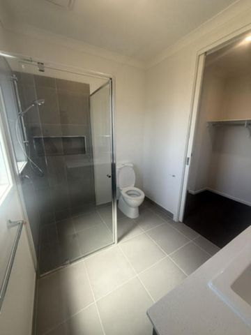 Modern Family Living in Prime Warragul Location! - Photo 4