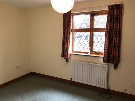 2 bedroom semi-detached house to rent - Photo 5