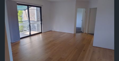 Well Lit 2-Bedroom Apartment In The Heart Of Erskineville - Photo 2