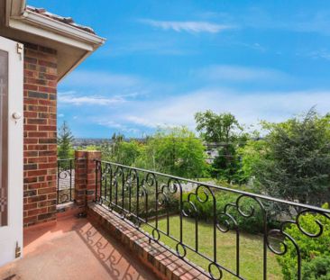 Light and Bright Family Home in the Balwyn High Zone - Photo 6