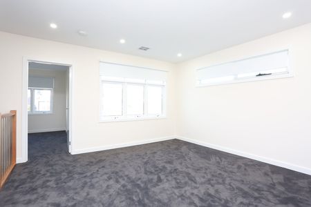 9 Zenith Street, Pascoe Vale VIC 3044 - Photo 3