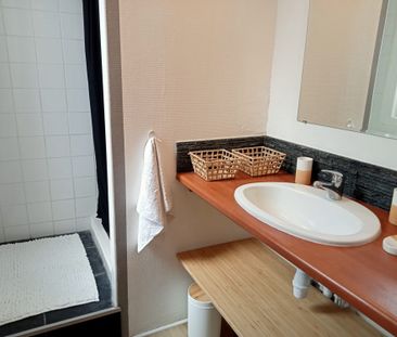 Location Appartement 1 pièce 25m² LA ROCHELLE 17000 - Photo 2