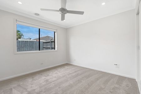 Grand Living on Belvedere Drive - Photo 5
