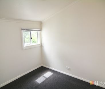 WELL PRESENTED 2 BEDROOM COTTAGE - Photo 4