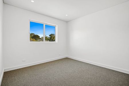 Brand New, Designer Luxury 3-4 Bedroom, 3 Bathroom, 2 Car Basement Parking, Sun-Kissed Family Home, Conveniently Located in a Dress Circle Location - Photo 2