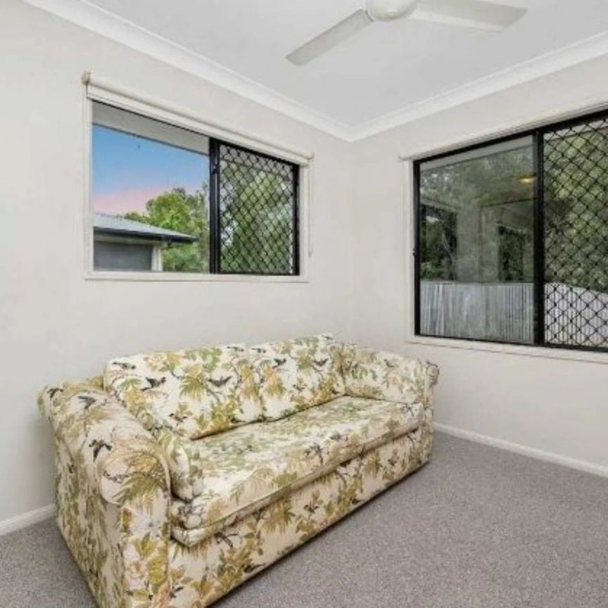 Your Perfect Family Retreat in Bushland Beach - Photo 1