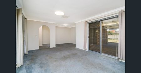 3x1 Family Home, in Quiet Location! - Photo 2