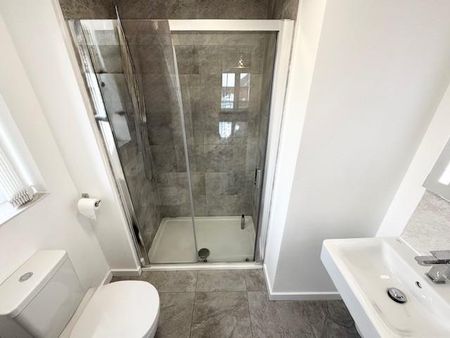 3 bedroom detached house to rent - Photo 5