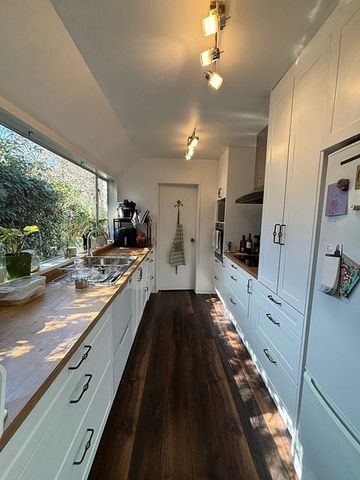 Charming 3BR Home in Bryndwr - Photo 5