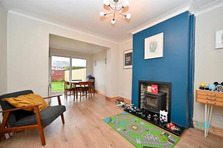 10 Ailesbury Crescent, Belfast, BT7 3EZ - Photo 3