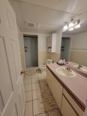 For Lease - 112 Trafalgar Square Unit# Lower, Vaughan, Ontario - Photo 1