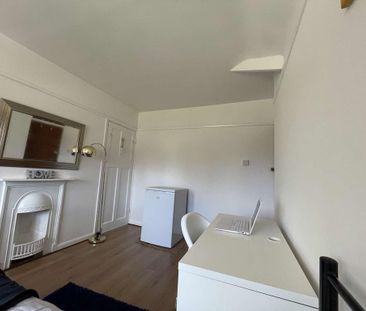 7 bedroom house of multiple occupation to rent - Photo 1