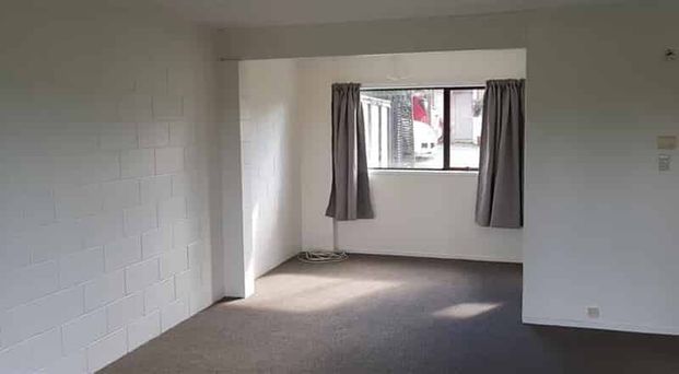 ELLERSLIE - 3 brm Townhouse - Great Locations - Photo 1