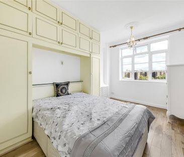 2 bedroom property to let - Photo 5