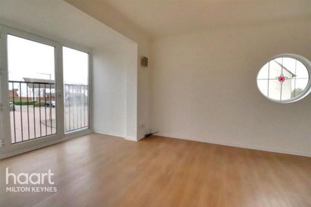 4 bedroom detached house to rent - Photo 2