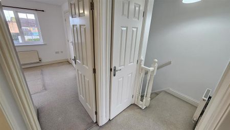 3 bedroom terraced house to rent - Photo 5