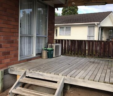 PAPAKURA, 3 BEDROOMS - Photo 1