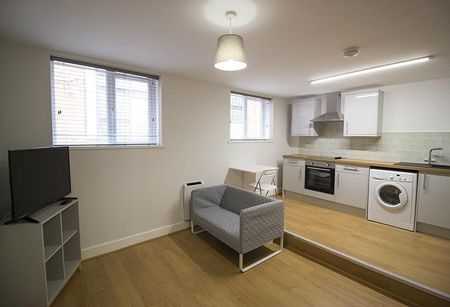 Studio to rent - Photo 2