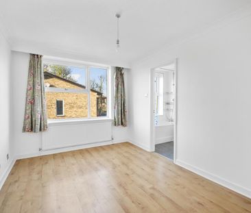 4 bedroom terraced house to rent - Photo 6