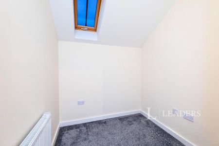 3 bedroom terraced house to rent - Photo 3