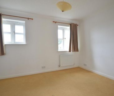 2 bedroom end of terrace house to rent - Photo 1